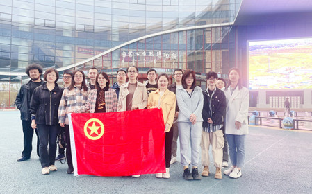 標題：呼和浩特分院團委開(kāi)展五四青年節主題團日活動(dòng)
瀏覽次數：1209
發(fā)表時(shí)間：2024-04-29