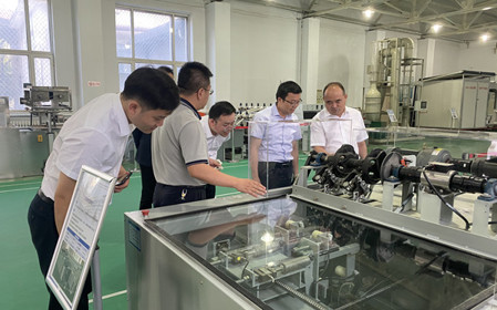 標題：國機智能科技有限公司總經(jīng)理助理馮偉一行到呼和浩特分院調研交流
瀏覽次數：1671
發(fā)表時(shí)間：2024-06-14