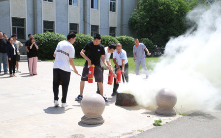 標題：呼和浩特分院組織開(kāi)展消防安全講座培訓與演練活動(dòng)
瀏覽次數：1042
發(fā)表時(shí)間：2024-06-14