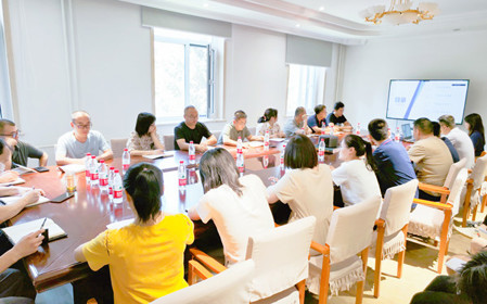 標題：研究中心召開(kāi)研發(fā)工作推進(jìn)會(huì )暨落實(shí)“十四五”規劃研討交流會(huì )
瀏覽次數：1209
發(fā)表時(shí)間：2024-07-23